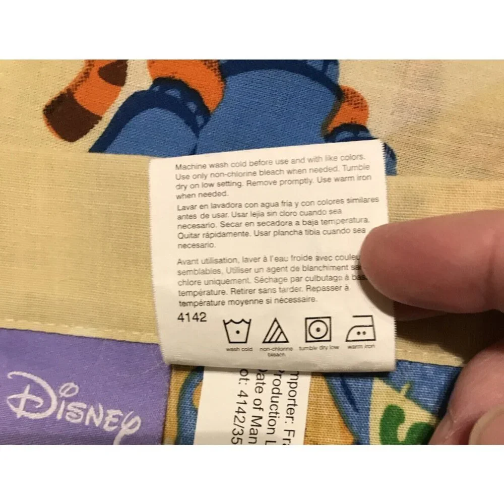 Disney Vtg WINNIE THE POOH/TIGGER Two 40x64” Curtain Panels 